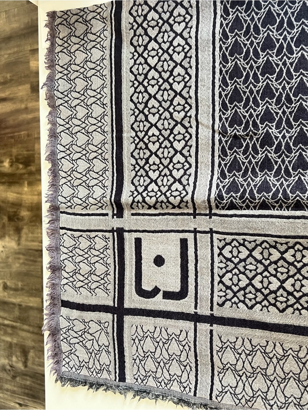 Liu Jo Black and Cream Patterned Scarf